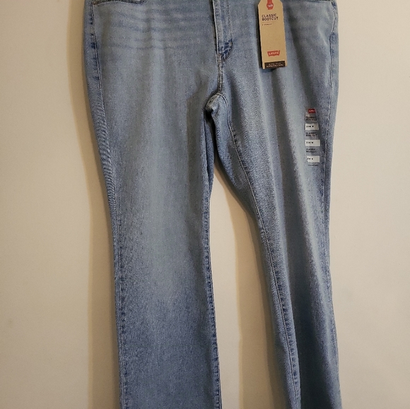 Levis jeans Womens Plus Size Classic Bootcut style 23649-0024  18W,22W,NWT - Picture 6 of 16